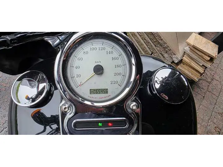 2010 Harley-Davidson DYNA SUPER GLIDE FXDC thumbnail 7