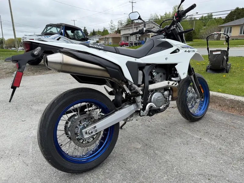 2025 Suzuki DRZ 400 SMM5 SUPER MOTARD thumbnail 2