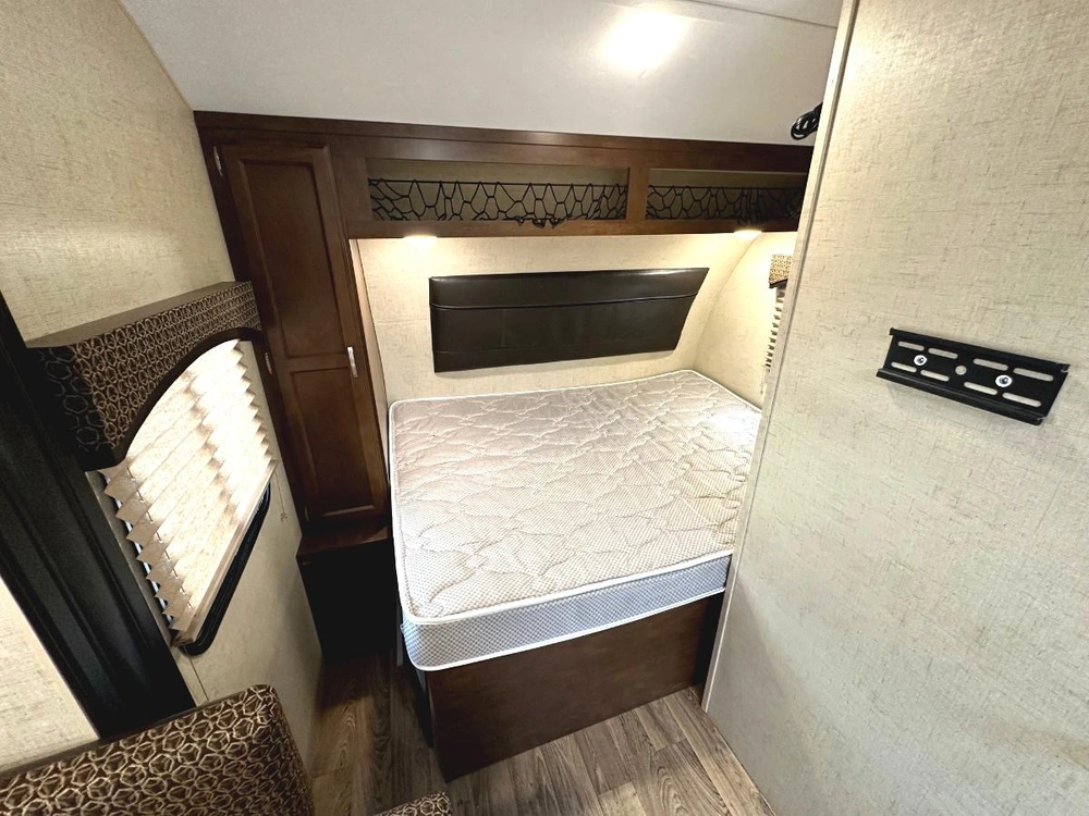 2018 Venture Rv Sonic Lite 167vms alt