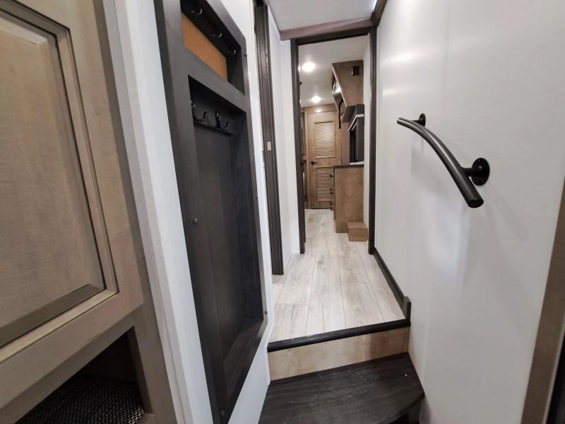 Keystone Rv Montana 3531re 2024 alt