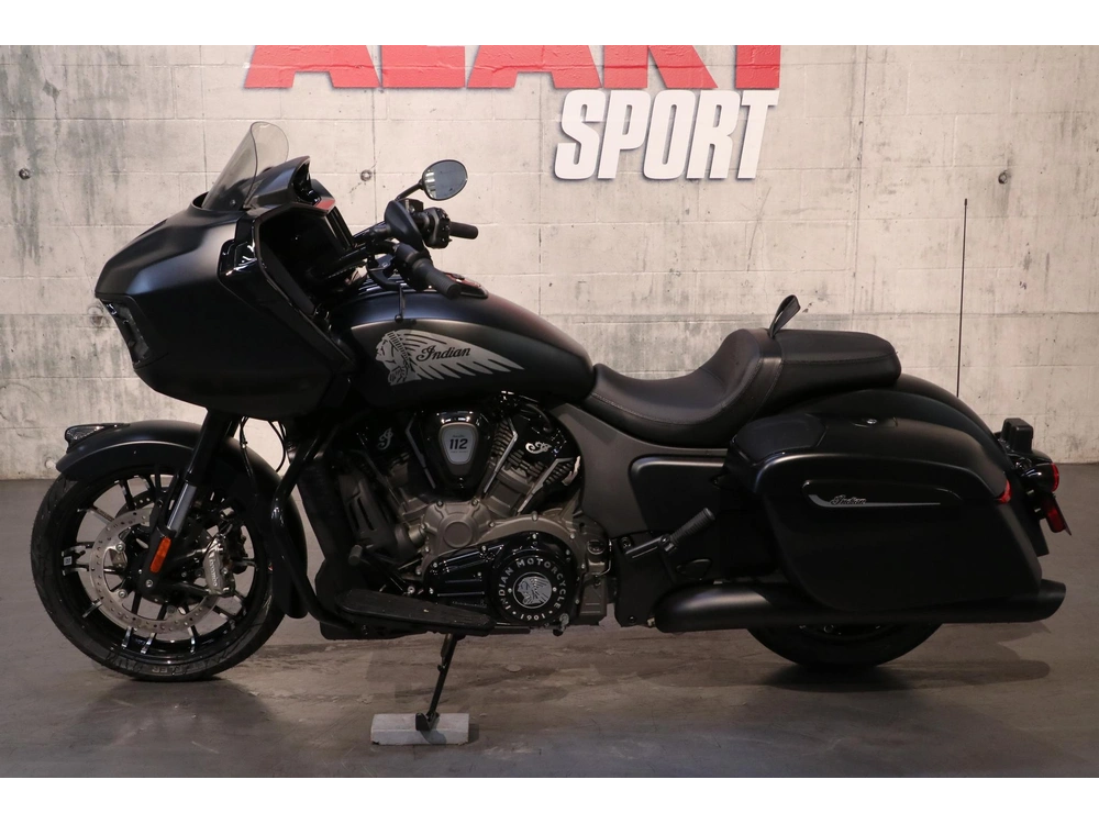 2026 Indian Motorcycle Challenger Dark Horse +112 & Audio alt