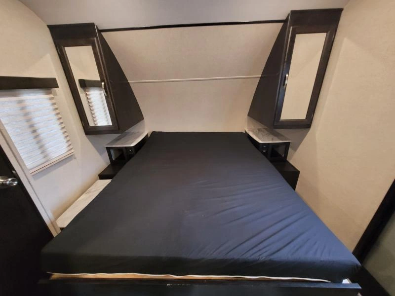 Coachmen Northern Spirit 2342bh 2019 alt