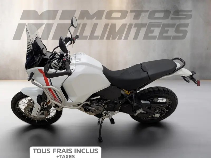 2024 Ducati Desert X thumbnail 6