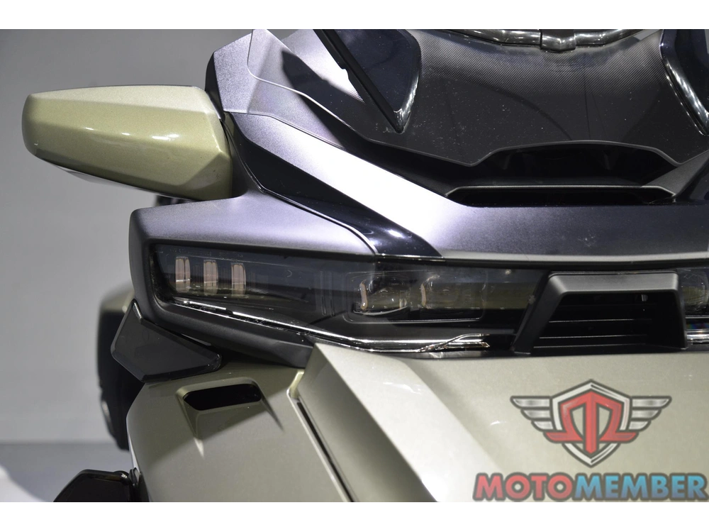 2021 Can-am Spyder Rt Sea-to-sky alt