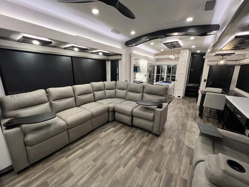 Jayco North Point 381ckre 2025 alt