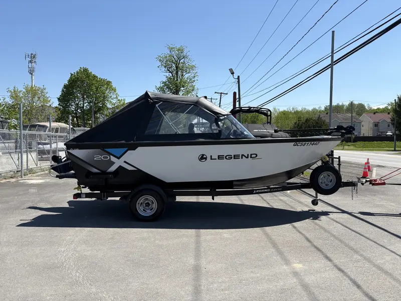 2017 Legend Boats X20**MOTEUR MERCURY 150 FORCES** **20 PIEDS TOUT ÉQUIPÉ!!** thumbnail 2