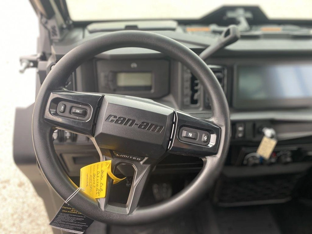 2026 Can-am Defender Limited Hd11 alt