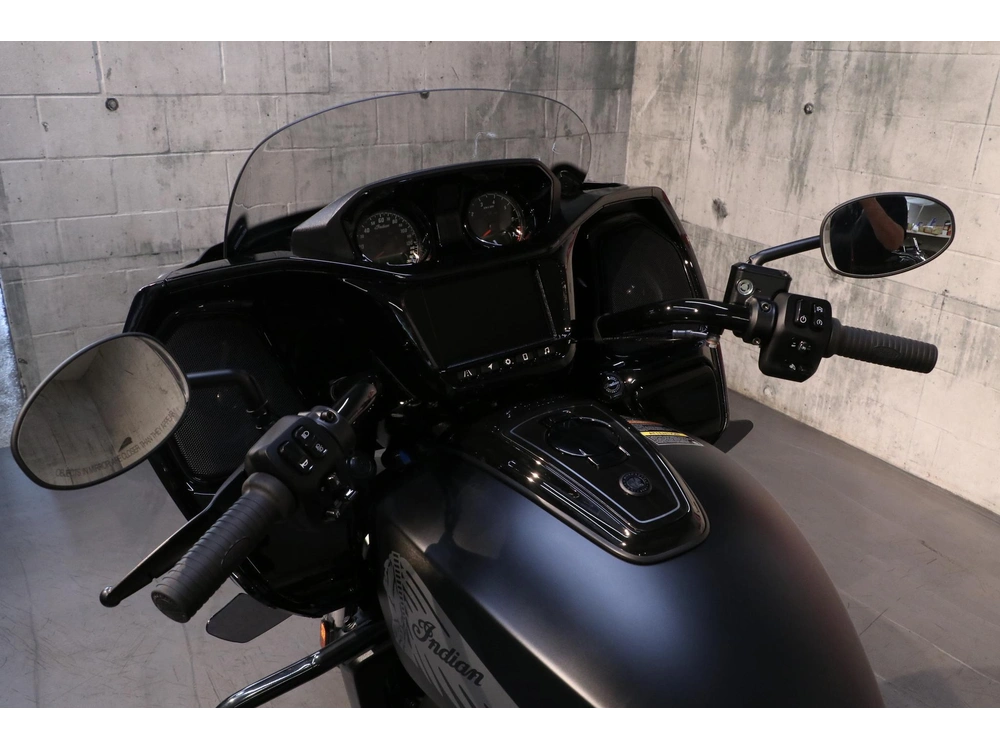 2026 Indian Motorcycle Challenger Dark Horse +112 & Audio alt