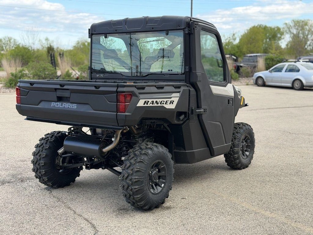 2026 Polaris Ranger 1000 Cab alt