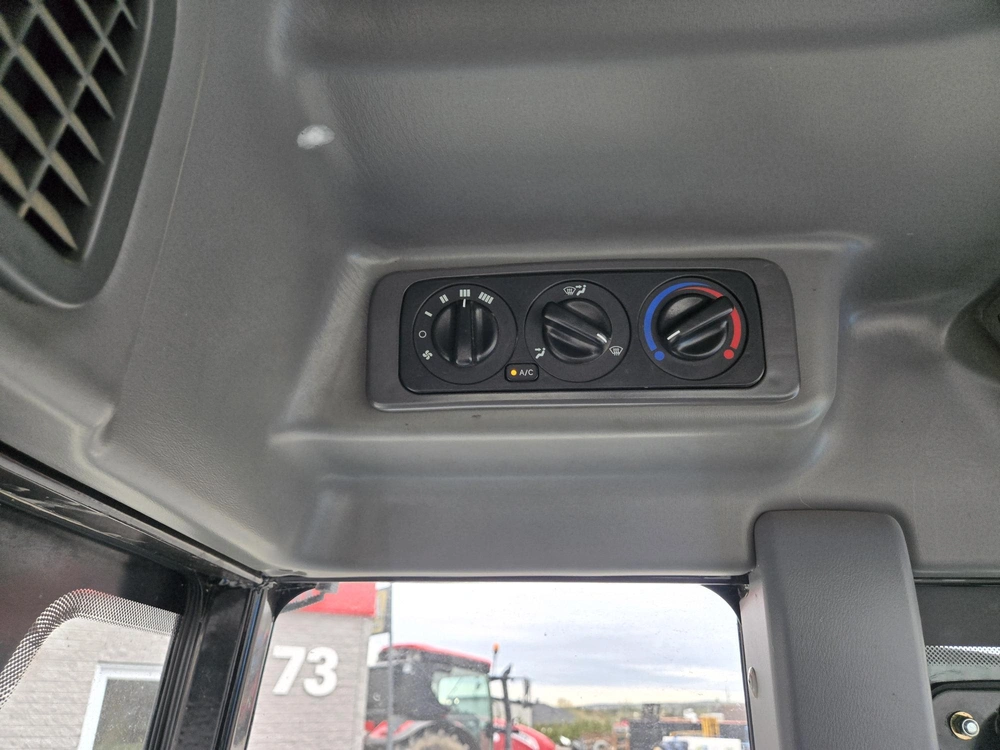 Ls Tractor Xr4046 2014 alt