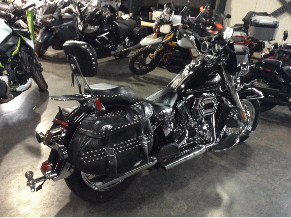 Harley-davidson Softail Heritage Flstc Abs 2011 alt