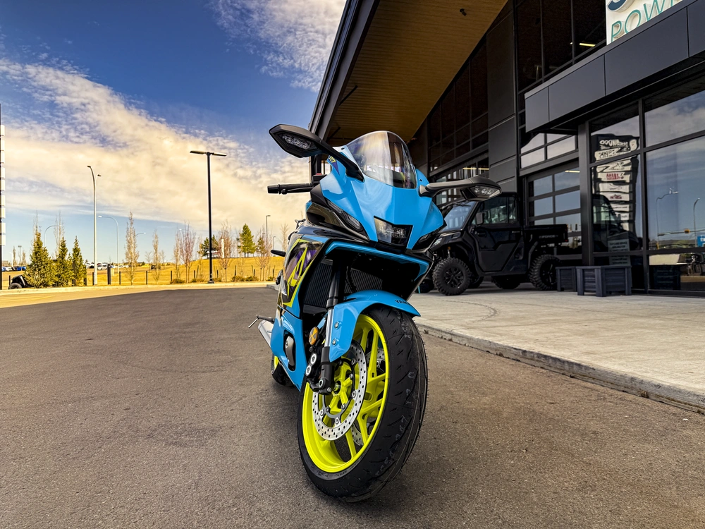 2026 Yamaha R7 alt