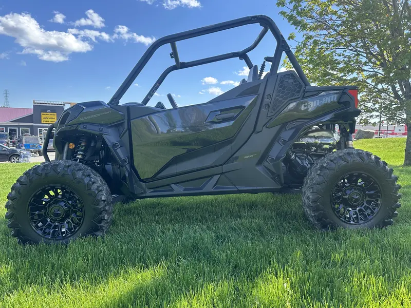 2026 Can-Am Maverick Sport DPS 1000R thumbnail 5