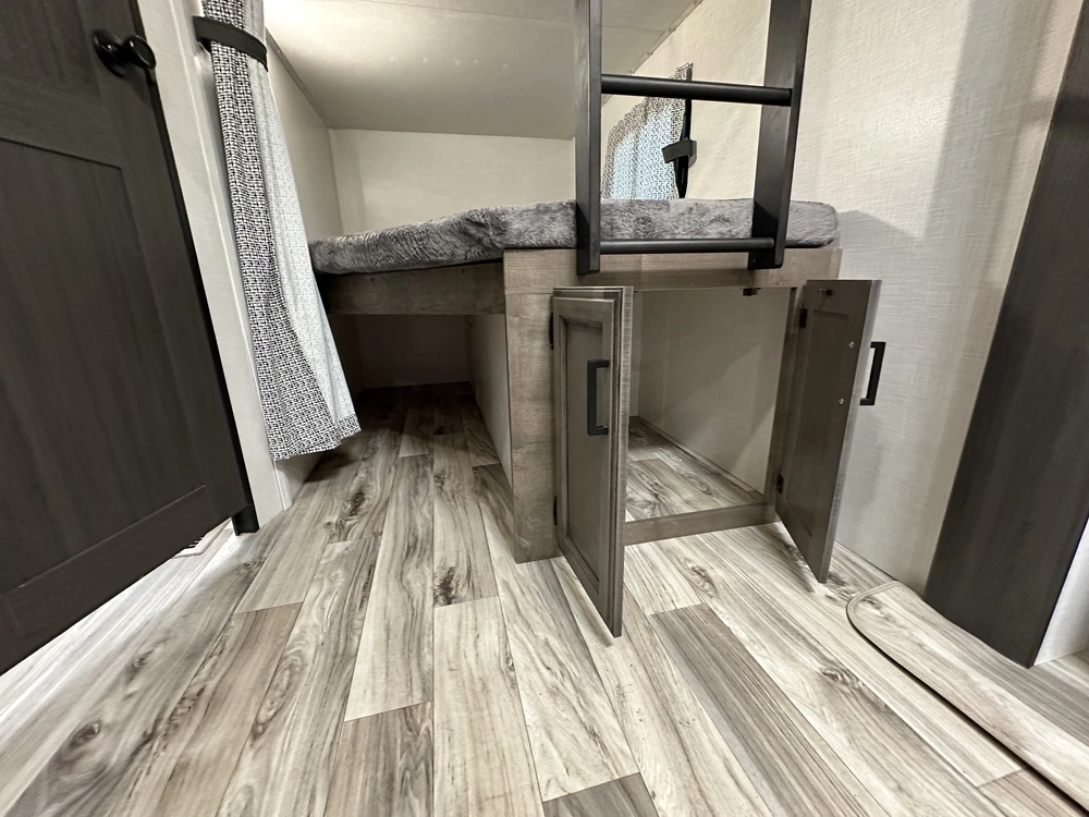 2023 Venture Rv Sporttrek 312vbh alt