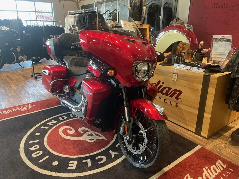 2026 Indian Motorcycle ROADMASTER PP LT 112 - SUNSET RED MTLLC thumbnail 2
