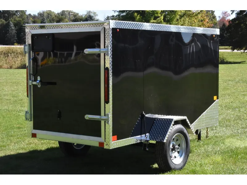 2026 Rhino Galvanized Enclosed 4' x 8' SA