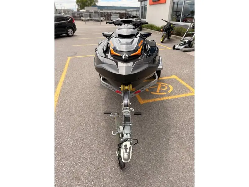 2023 Bombardier SEA DOO GTX 300 thumbnail 3