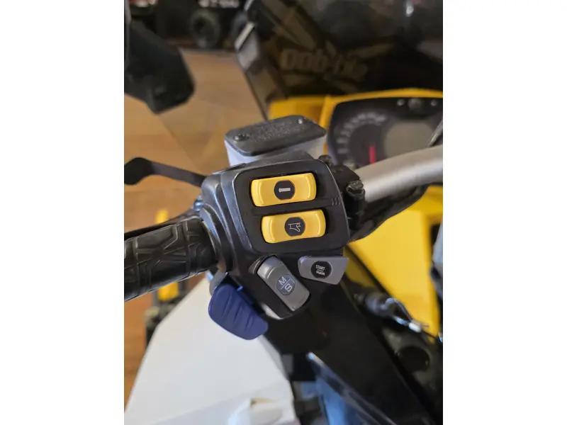 2012 Ski-Doo MXZ X 800 ETEC thumbnail 8