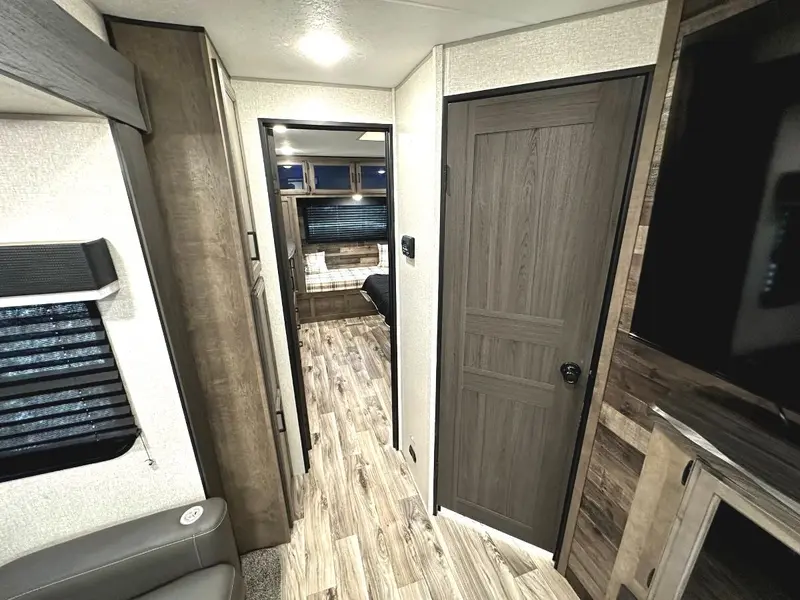 2022 Venture RV Sporttrek 272VRK thumbnail 24