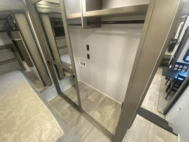 Keystone Rv Montana 3763bp 2022 alt