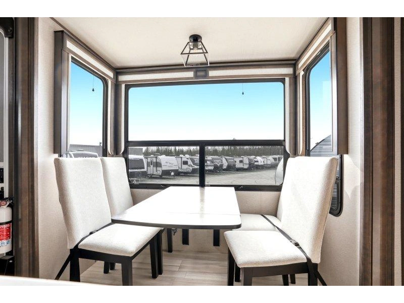 Grand Design Solitude 380fl 2022 alt