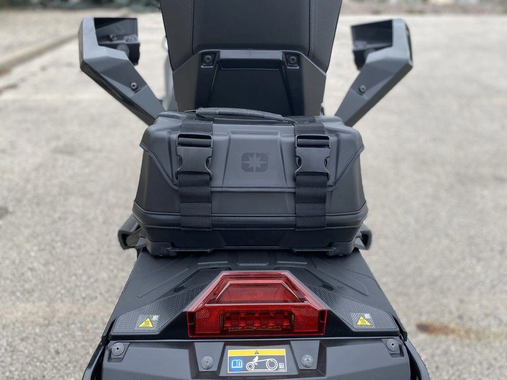 2026 Polaris Prostar S4 Indy Adventure 137 Gloss Black / Blue Dusk alt