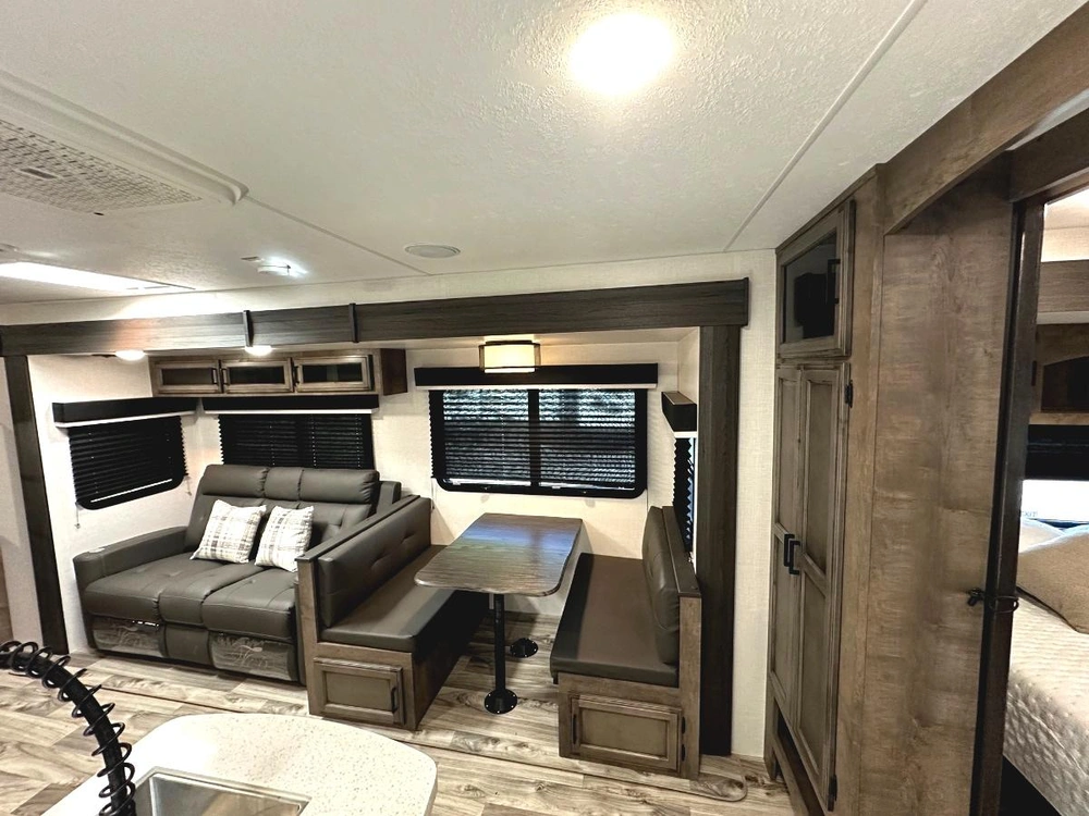2023 Venture Rv Sporttrek 312vbh alt