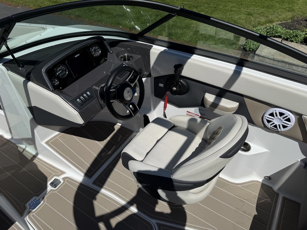2025 Monterey Boats M20 Series alt