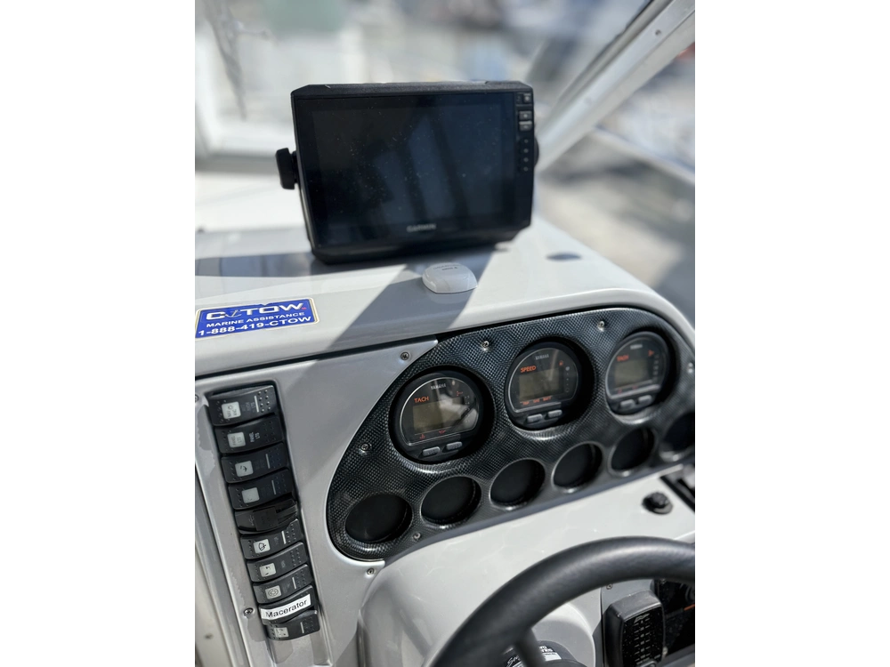 2010 Campion 682 Explorer alt