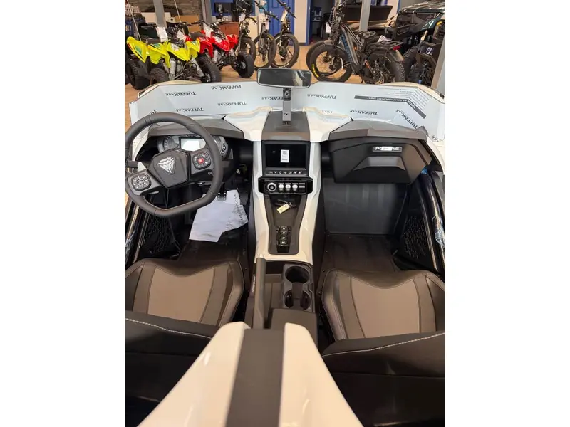 Polaris Slingshot R AUTODRIVE 2026