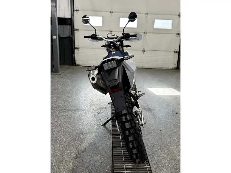 2027 Husqvarna 701 ENDURO thumbnail 3