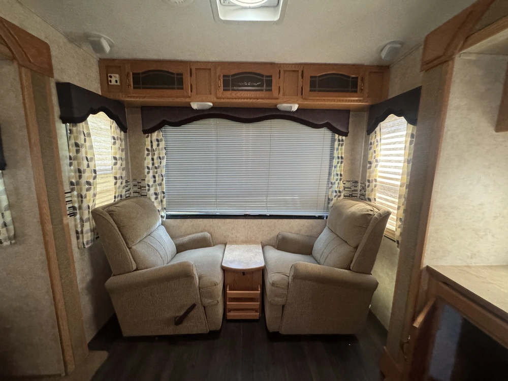 2006 Keystone Rv Montana 329rlt alt