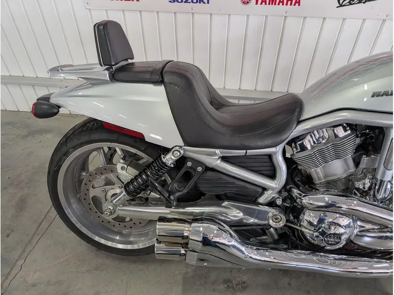 2012 Harley-Davidson V-ROD thumbnail 6