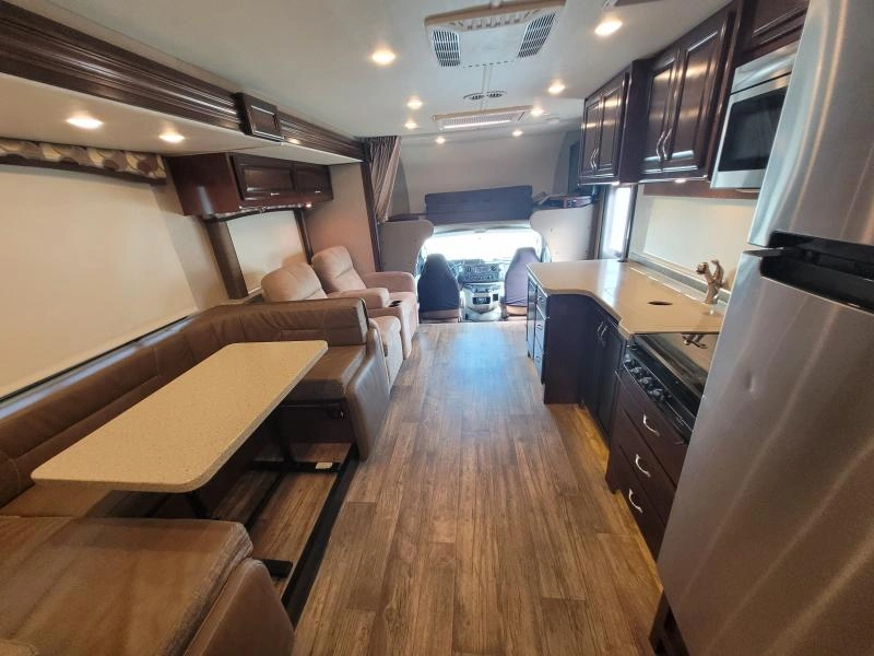 2017 Fleetwood Jamboree 31u alt