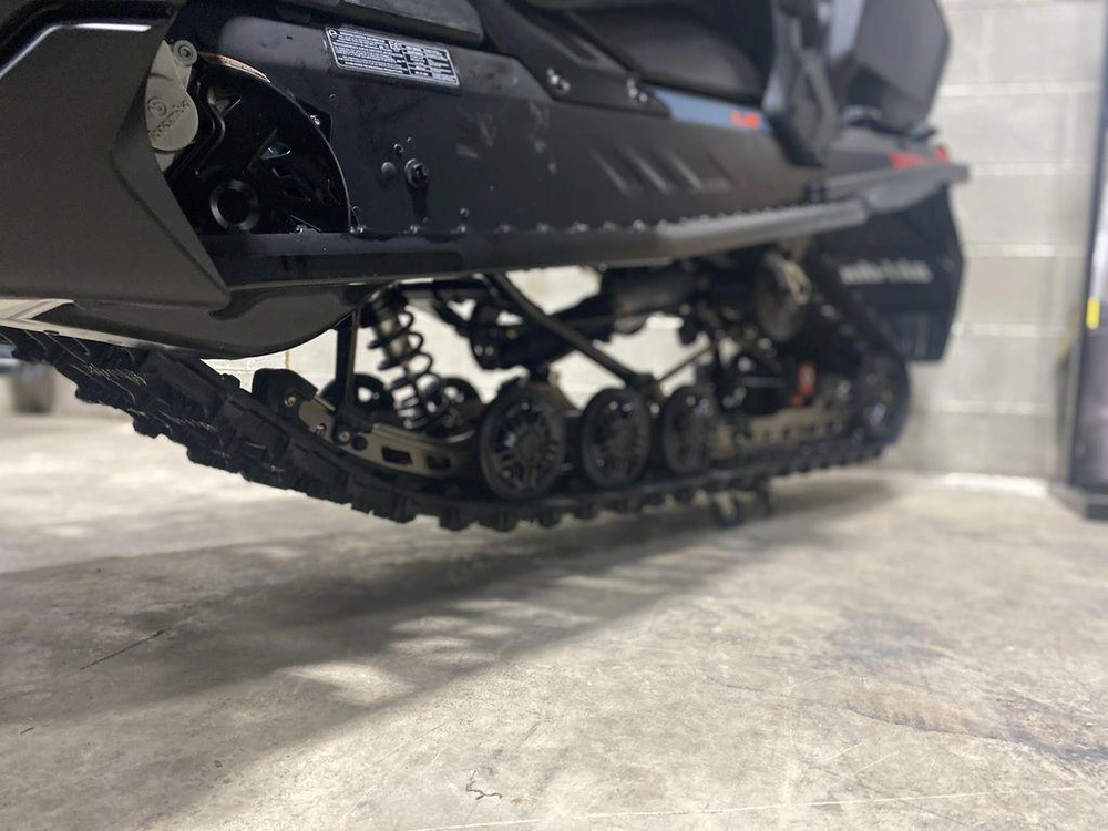 2026 Ski-doo Grand Touring Le With Platinum Package 900 Ace Turbo alt