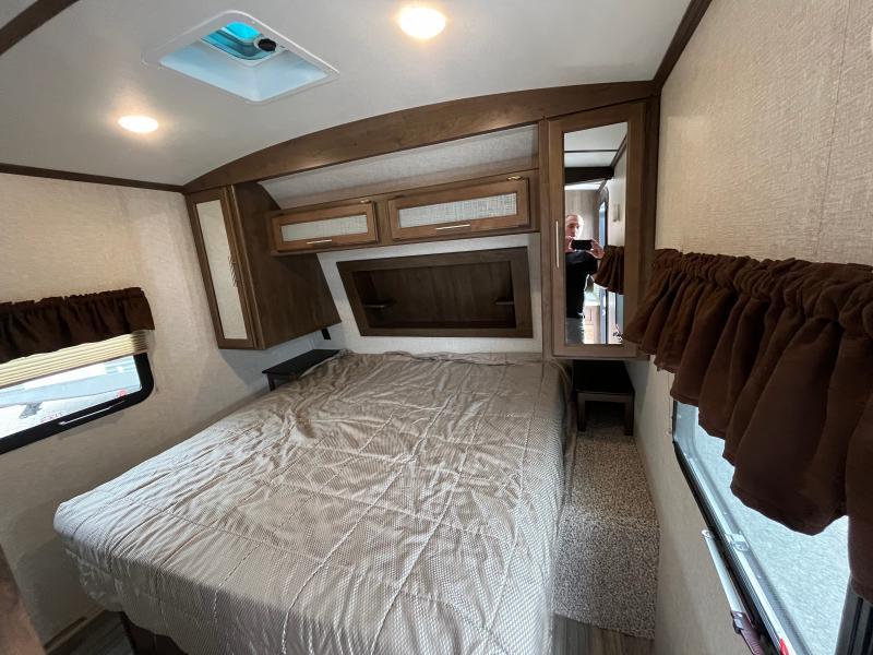 2018 Keystone RV Cougar thumbnail 13