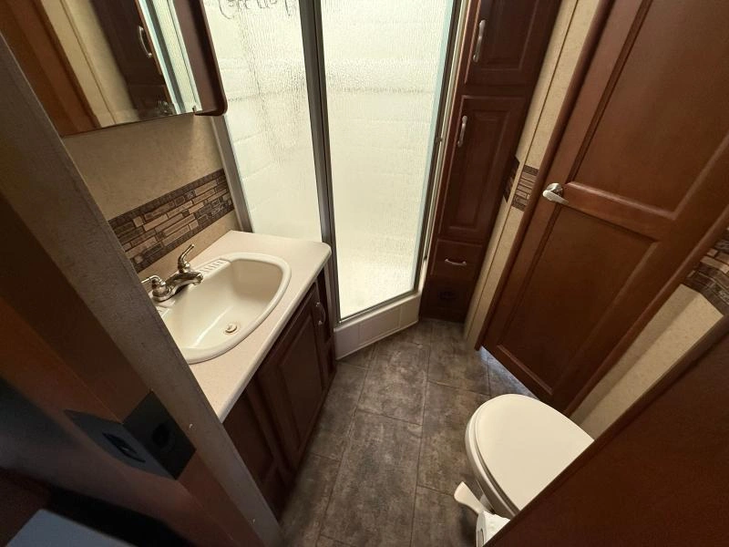 Thor Motor Coach Challenger 37kt 2015 alt