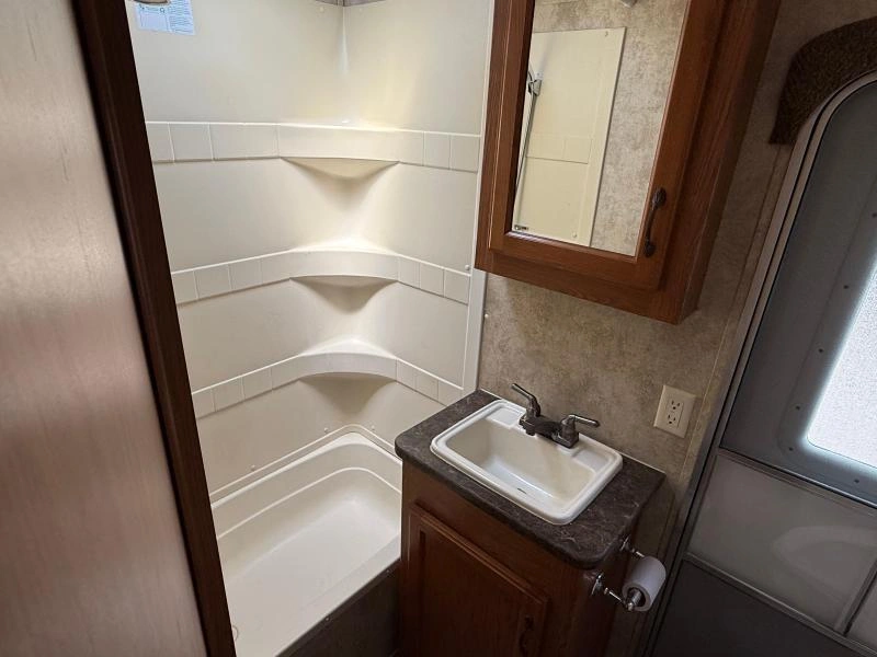 2012 Keystone Rv Sprinter 311bhs alt