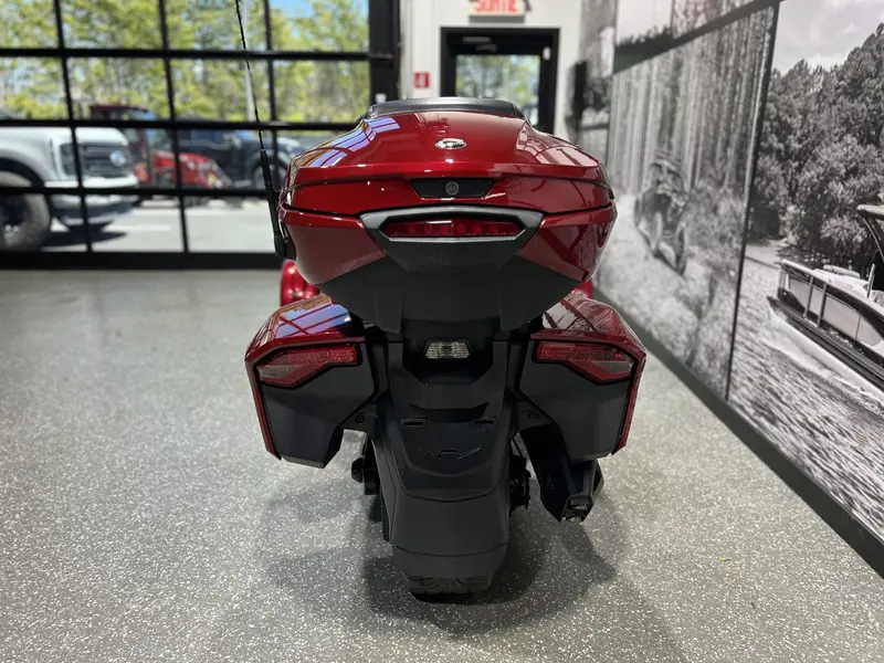 2018 Can-Am SPYDER F3 LIMITED DARK SE6 **BAS KILOMÉTRAGE!!** thumbnail 6