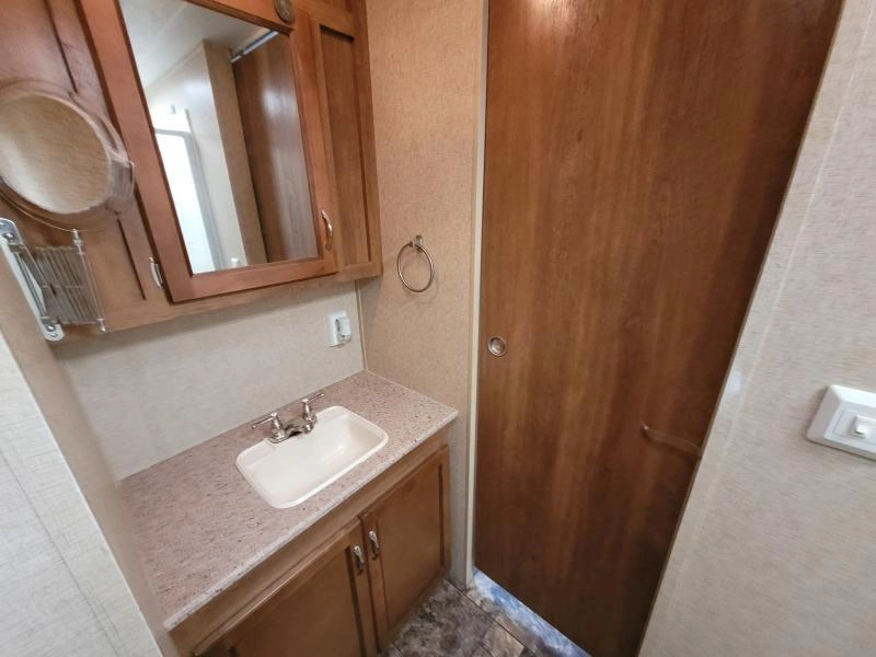 Coachmen Catalina 39fl 2015 alt