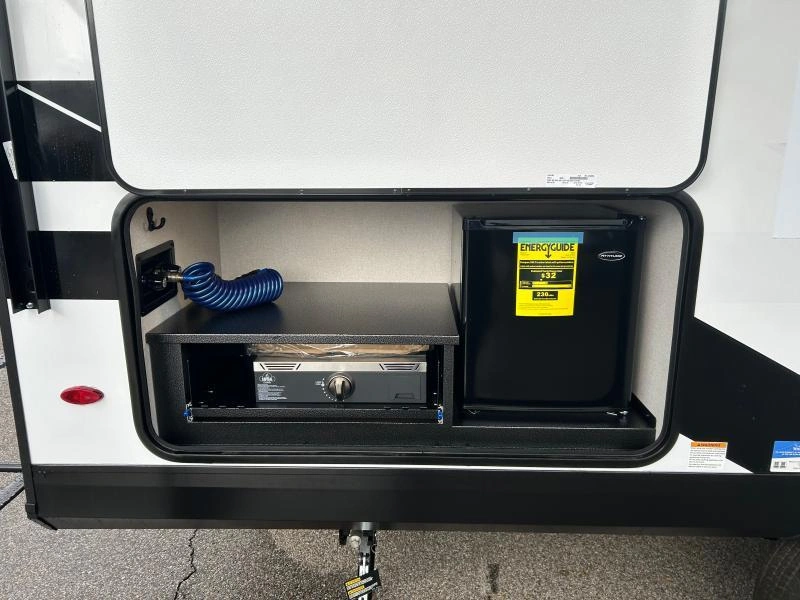 Jayco Jay Feather 16db 2027 alt