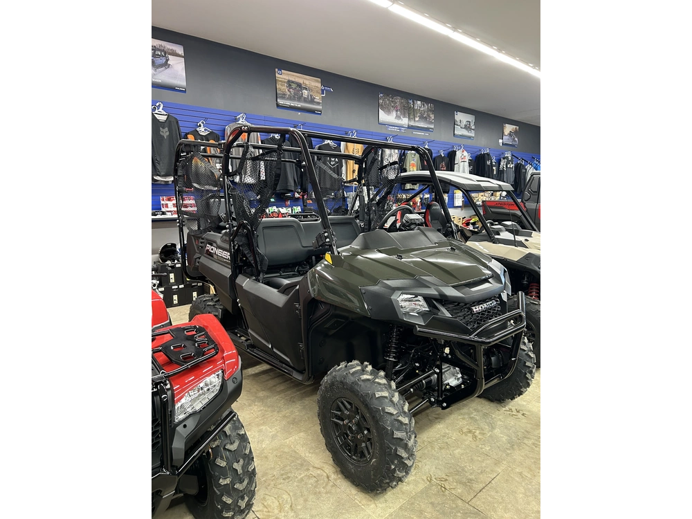 Honda 2026 Honda Pioneer 700 - 4p Dlx Green 2026 alt