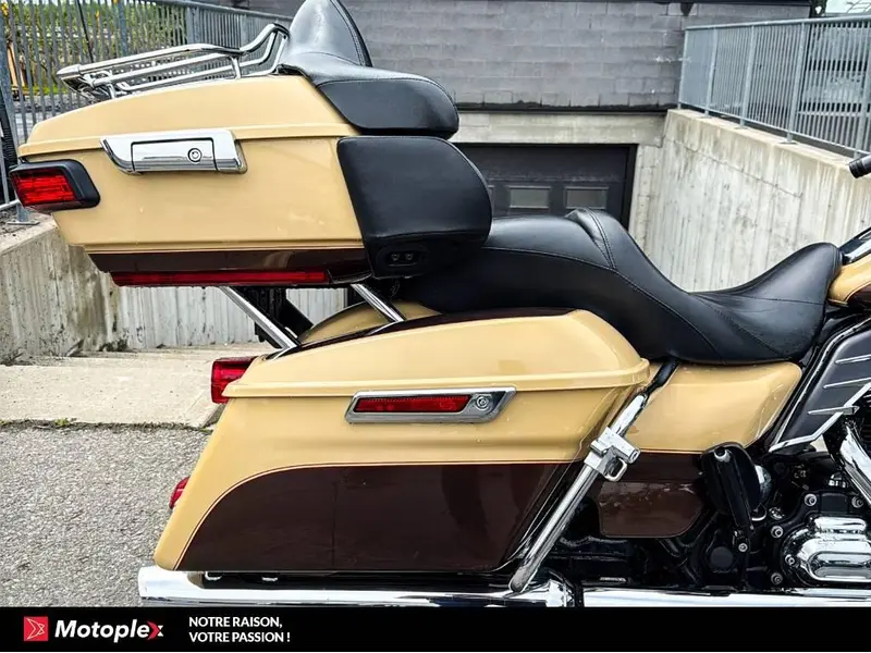 2014 Harley-Davidson ELECTRA GLIDE FLHTCU thumbnail 4