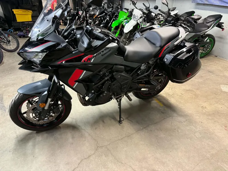 2024 Kawasaki VERSYS 650 LT thumbnail 3