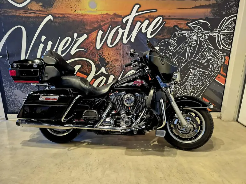 2007 Harley-Davidson FLHTC Electra Glide thumbnail 5