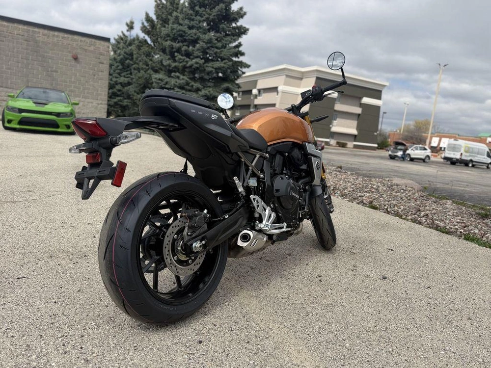 2026 Suzuki Gsx-8t alt