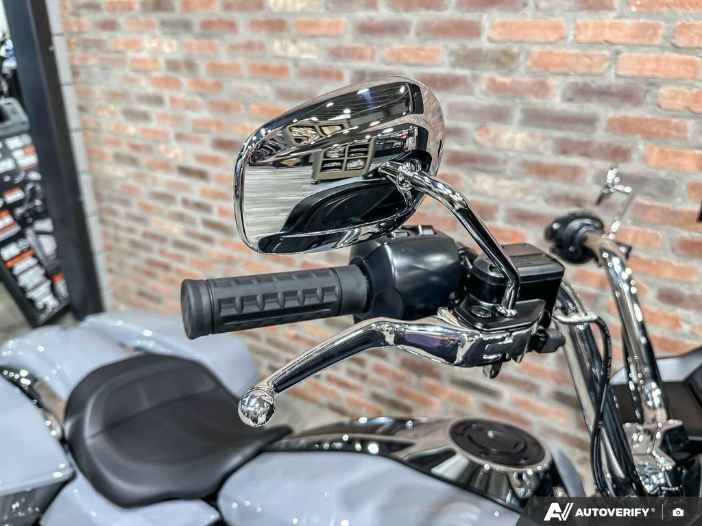 2026 Harley-Davidson ROAD GLIDE thumbnail 16
