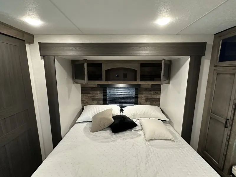 2023 Venture RV Sporttrek 312VBH thumbnail 45