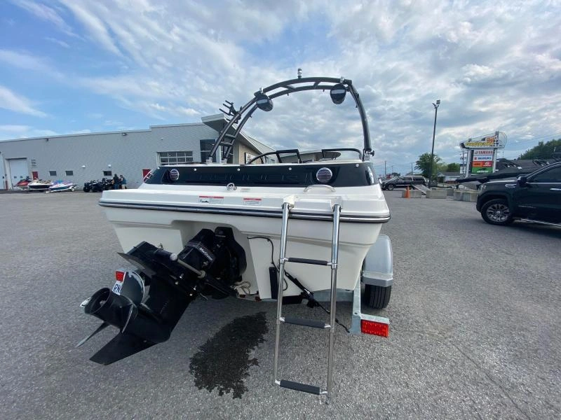 Bayliner 185br 2016 alt