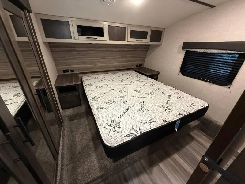 Crossroads Cruiser 28rd 2022 alt